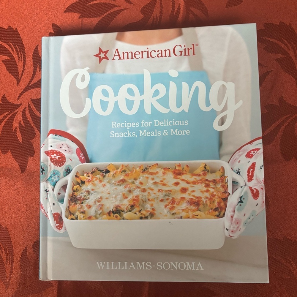 ❤️2/$15 or 3/$21❤️ NWOT William Sonoma American Cookbook